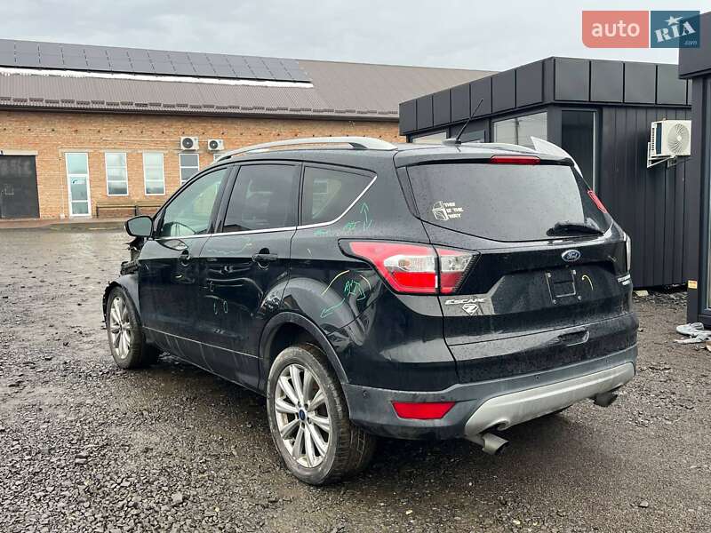 Позашляховик / Кросовер Ford Escape 2017 в Луцьку
