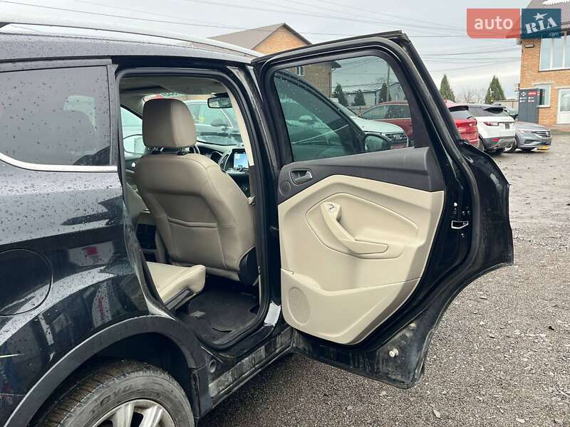 Позашляховик / Кросовер Ford Escape 2017 в Луцьку