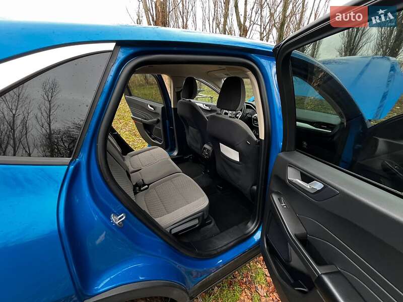 Позашляховик / Кросовер Ford Escape 2020 в Саврані