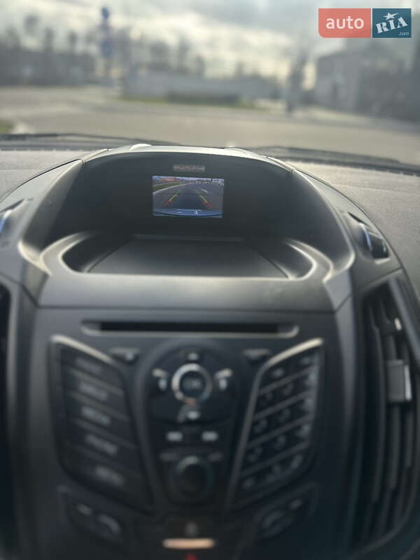 Внедорожник / Кроссовер Ford Escape 2015 в Днепре