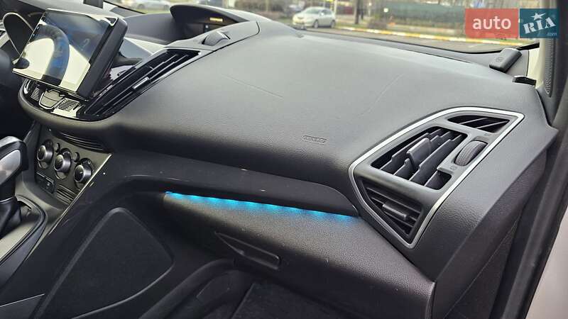 Внедорожник / Кроссовер Ford Escape 2014 в Киеве