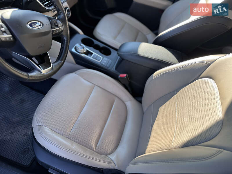 Позашляховик / Кросовер Ford Escape 2020 в Івано-Франківську