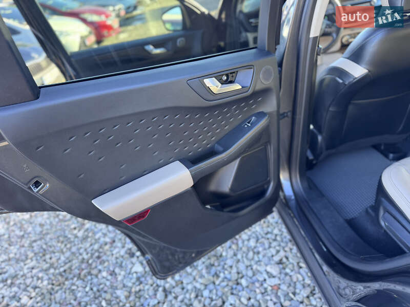 Позашляховик / Кросовер Ford Escape 2020 в Івано-Франківську