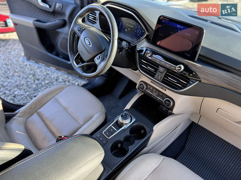 Позашляховик / Кросовер Ford Escape 2020 в Івано-Франківську