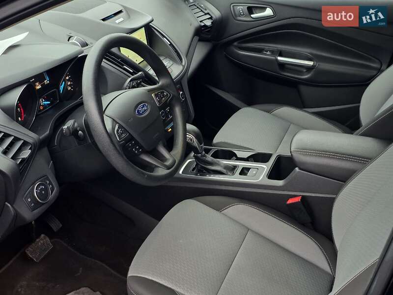Внедорожник / Кроссовер Ford Escape 2017 в Тернополе
