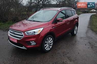 Внедорожник / Кроссовер Ford Escape 2017 в Дубно