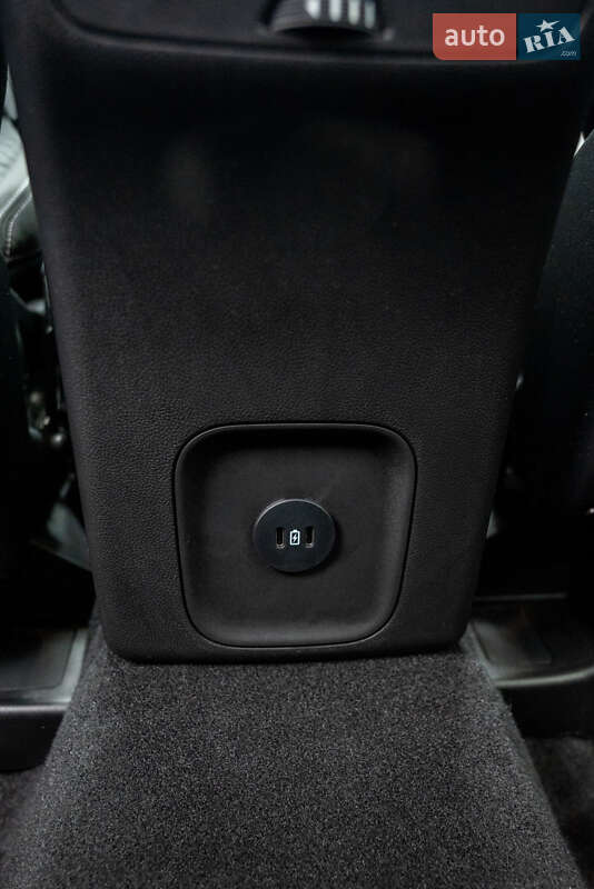 Внедорожник / Кроссовер Ford Escape 2024 в Коломые