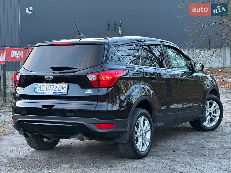 Внедорожник / Кроссовер Ford Escape 2019 в Днепре