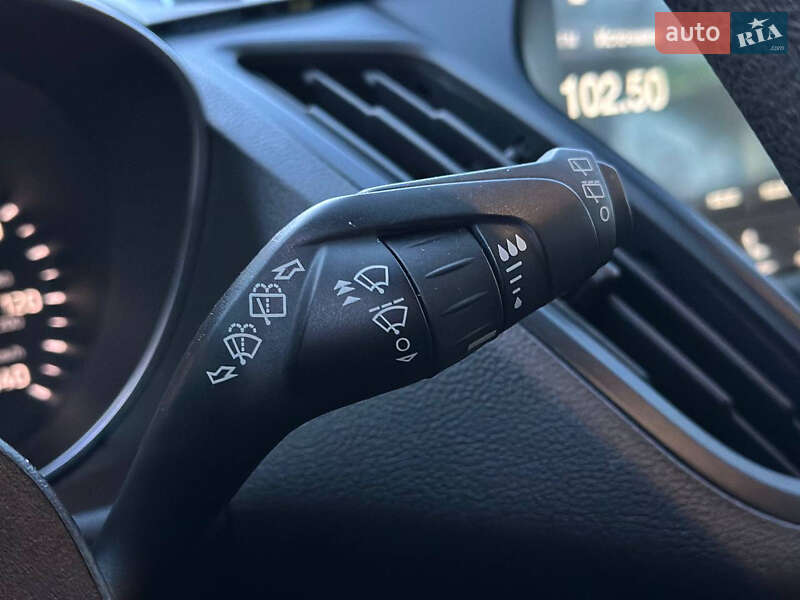 Внедорожник / Кроссовер Ford Escape 2019 в Днепре