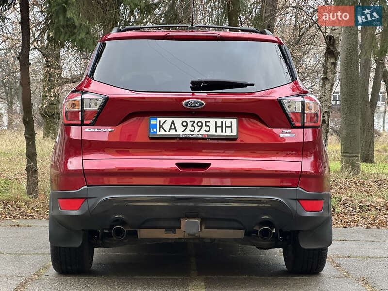 Внедорожник / Кроссовер Ford Escape 2017 в Киеве
