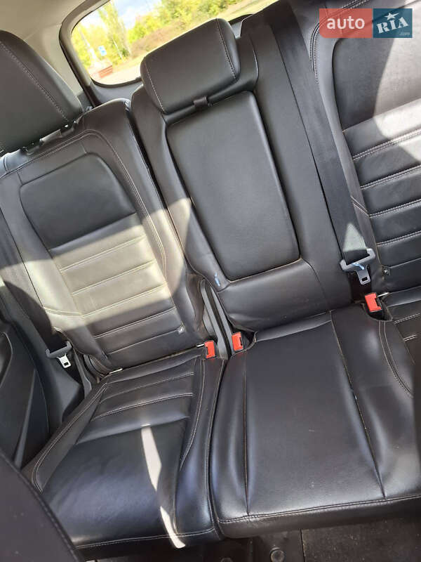 Внедорожник / Кроссовер Ford Escape 2016 в Запорожье