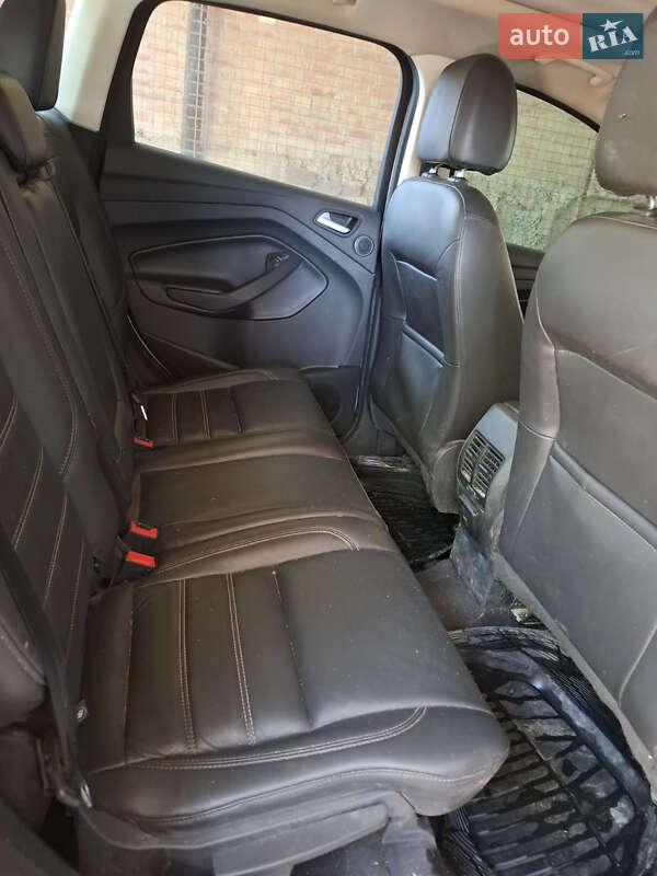 Внедорожник / Кроссовер Ford Escape 2016 в Запорожье