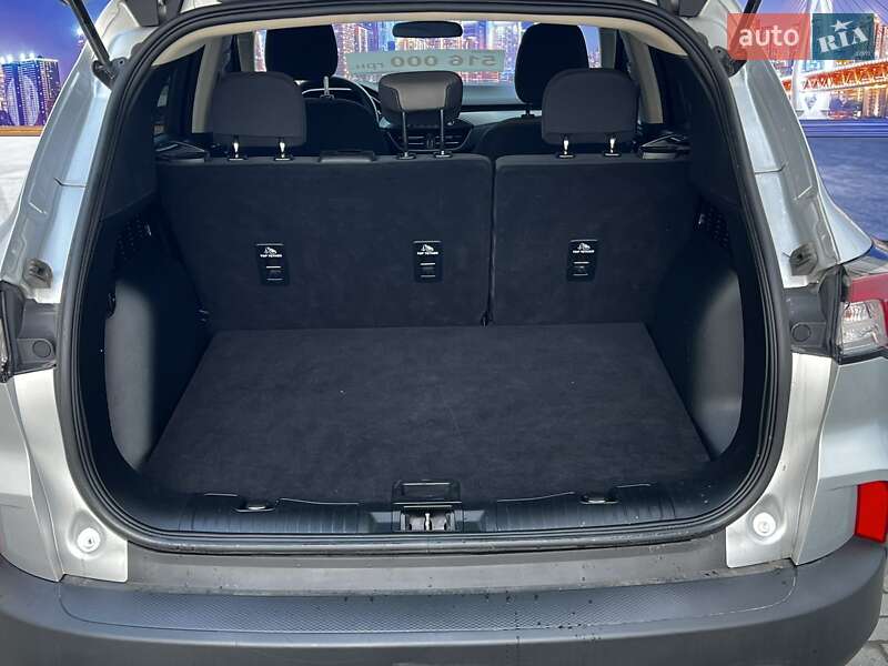 Внедорожник / Кроссовер Ford Escape 2020 в Черкассах