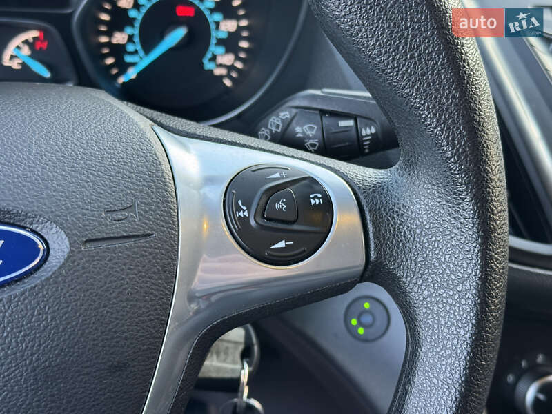 Внедорожник / Кроссовер Ford Escape 2015 в Виннице