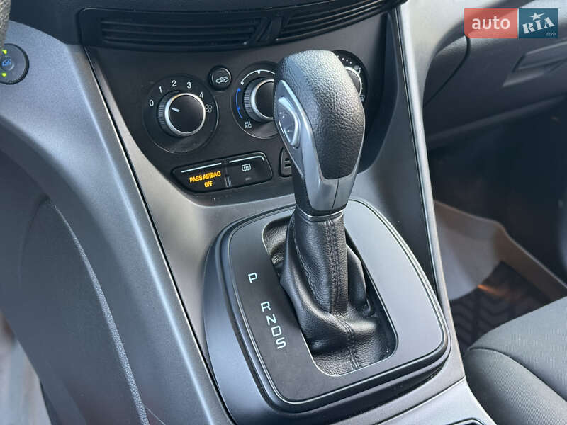 Внедорожник / Кроссовер Ford Escape 2015 в Виннице