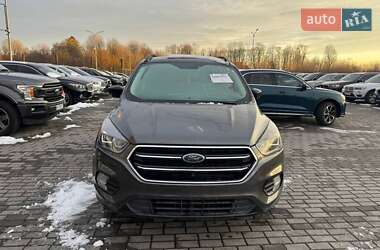 Внедорожник / Кроссовер Ford Escape 2018 в Львове