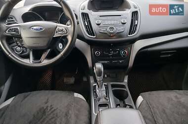 Внедорожник / Кроссовер Ford Escape 2016 в Черкассах