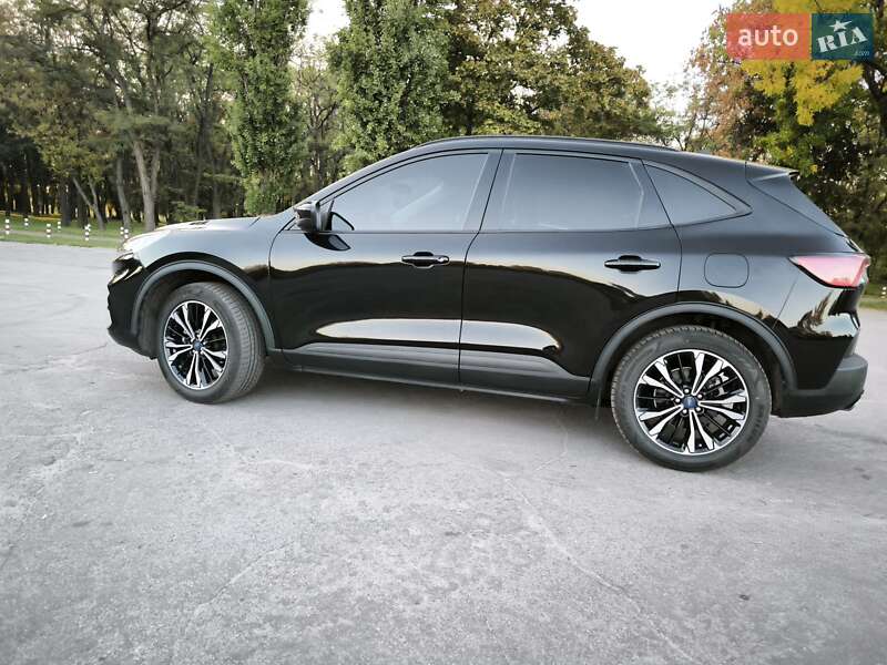 Внедорожник / Кроссовер Ford Escape 2021 в Павлограде