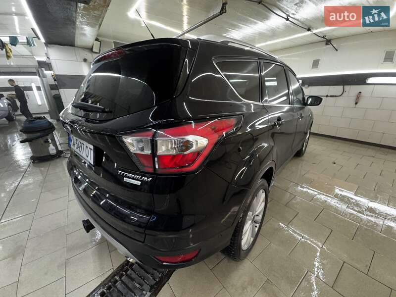 Позашляховик / Кросовер Ford Escape 2017 в Києві