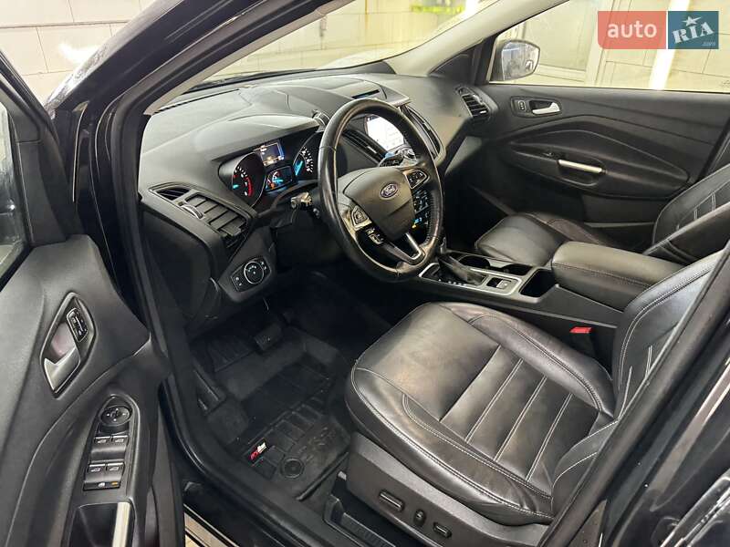 Позашляховик / Кросовер Ford Escape 2017 в Києві