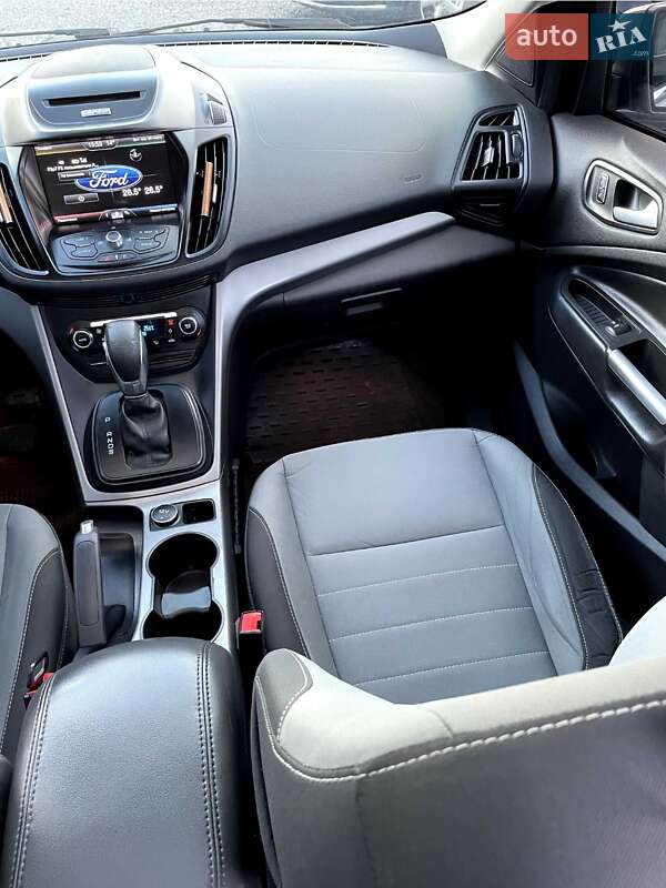 Позашляховик / Кросовер Ford Escape 2014 в Кривому Розі фото 14 Позашляховик / Кросовер Ford Escape 2014 в Кривому Розі