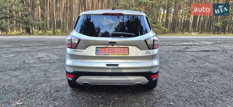 Позашляховик / Кросовер Ford Escape 2017 в Дубні