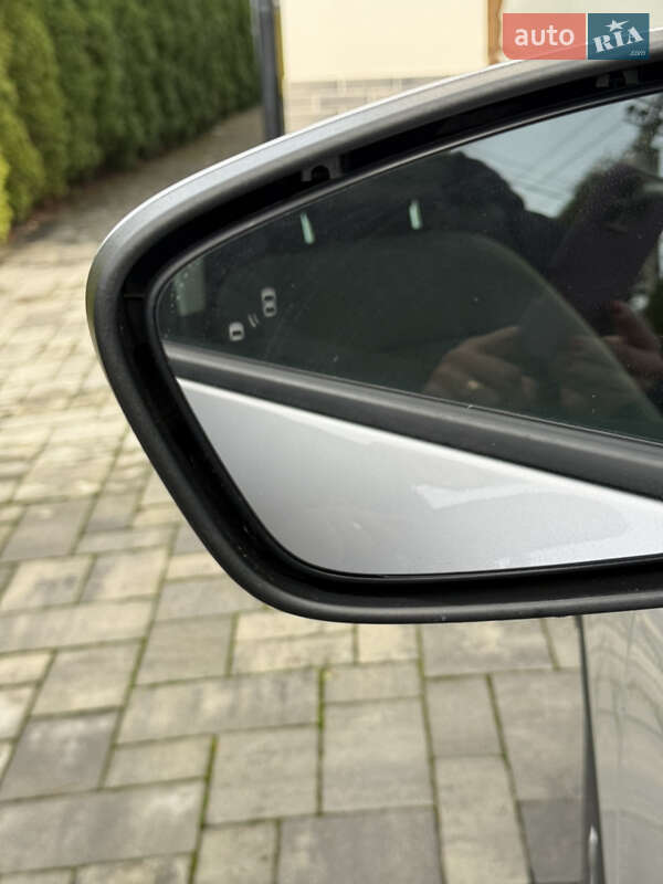 Позашляховик / Кросовер Ford Escape 2021 в Сваляві