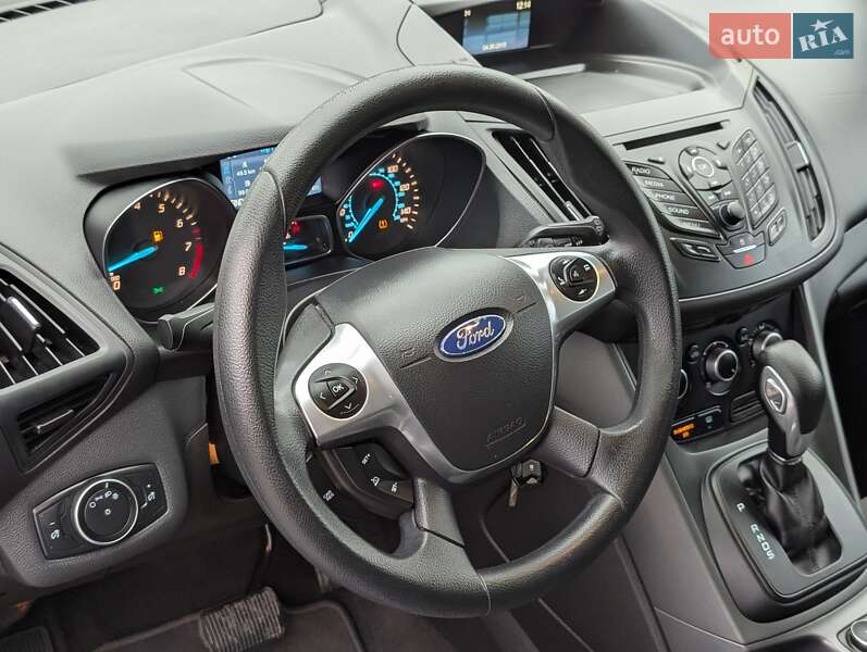 Позашляховик / Кросовер Ford Escape 2015 в Рівному