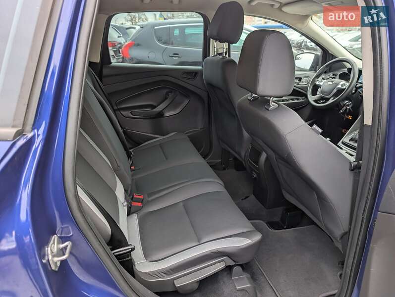 Позашляховик / Кросовер Ford Escape 2015 в Рівному