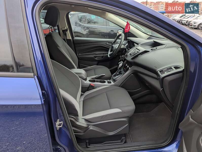 Позашляховик / Кросовер Ford Escape 2015 в Рівному