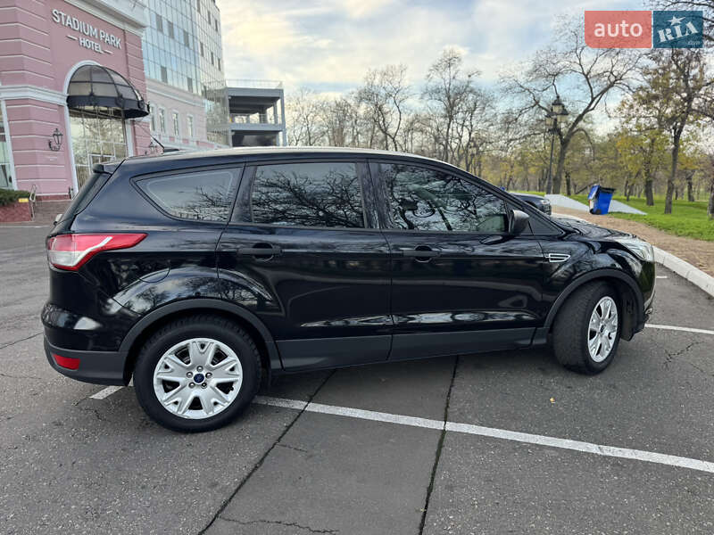 Внедорожник / Кроссовер Ford Escape 2016 в Одессе