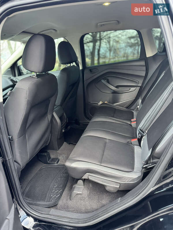 Внедорожник / Кроссовер Ford Escape 2016 в Одессе