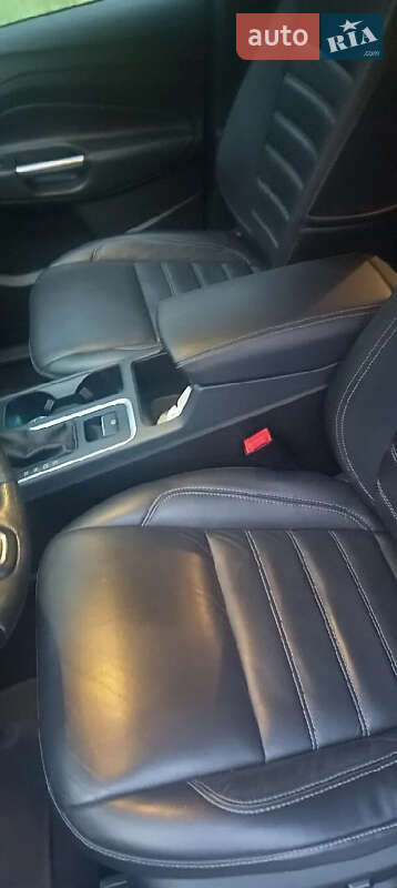 Внедорожник / Кроссовер Ford Escape 2017 в Киеве фото 8 Внедорожник / Кроссовер Ford Escape 2017 в Киеве