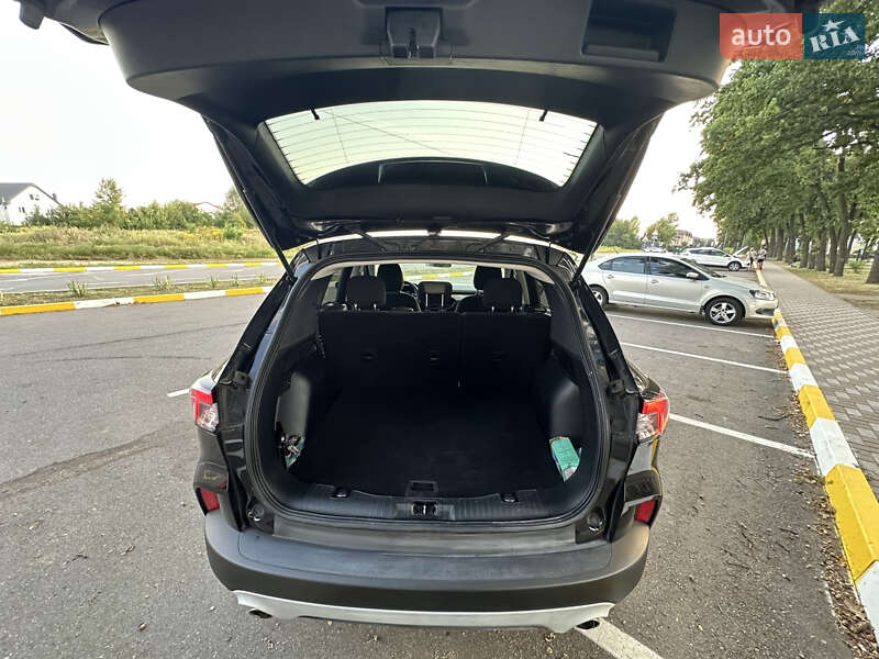 Внедорожник / Кроссовер Ford Escape 2021 в Киеве