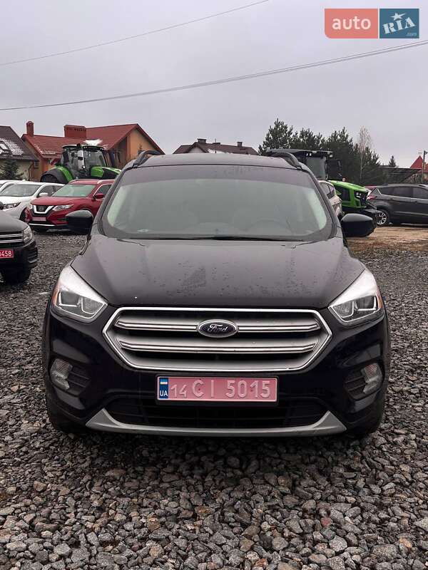 Позашляховик / Кросовер Ford Escape 2018 в Львові