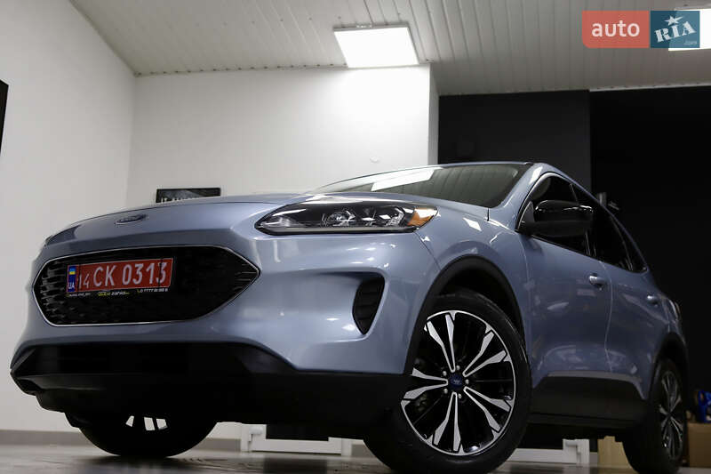 Позашляховик / Кросовер Ford Escape 2023 в Дрогобичі