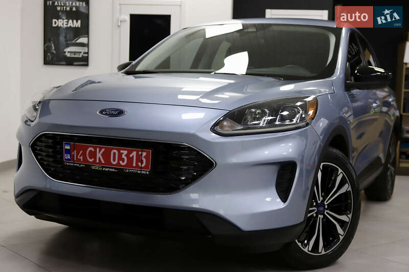 Позашляховик / Кросовер Ford Escape 2023 в Дрогобичі