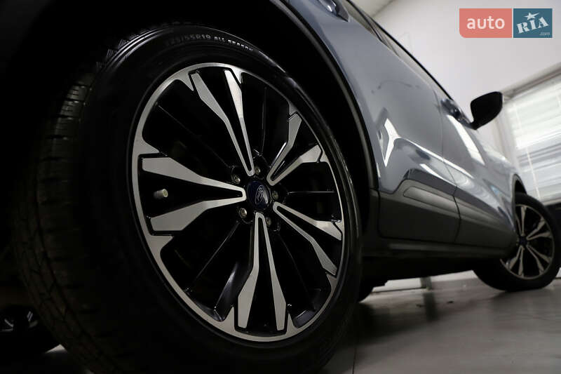 Позашляховик / Кросовер Ford Escape 2023 в Дрогобичі