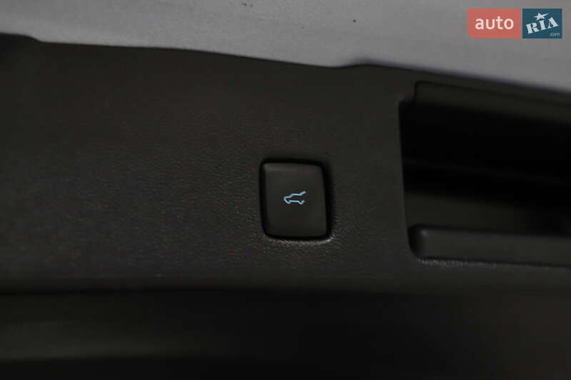 Позашляховик / Кросовер Ford Escape 2023 в Дрогобичі