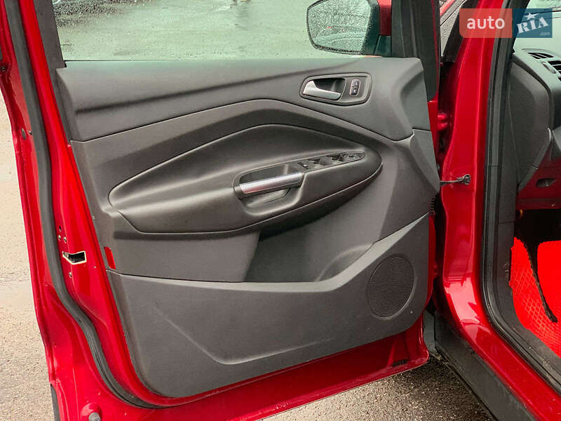 Внедорожник / Кроссовер Ford Escape 2017 в Виннице