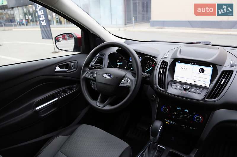 Внедорожник / Кроссовер Ford Escape 2018 в Киеве