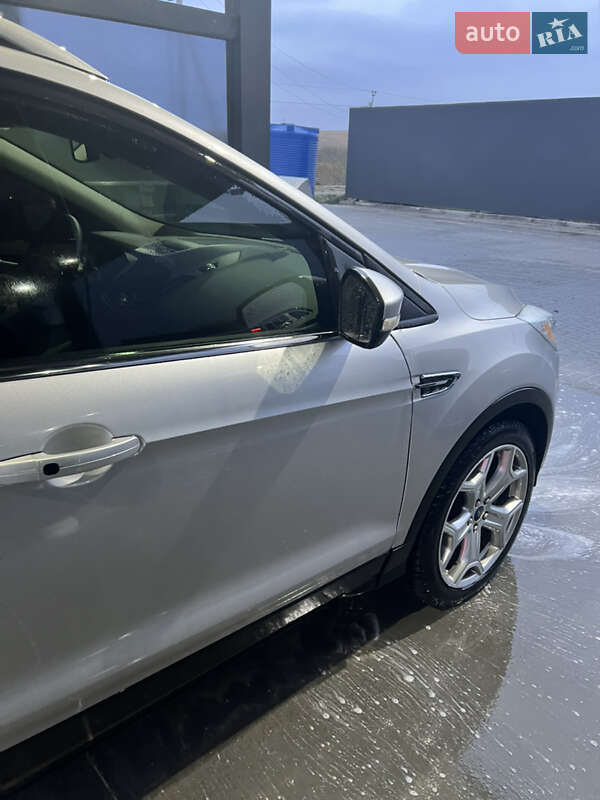 Внедорожник / Кроссовер Ford Escape 2016 в Львове