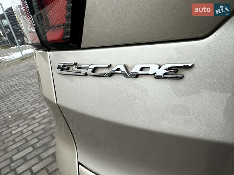 Внедорожник / Кроссовер Ford Escape 2018 в Львове