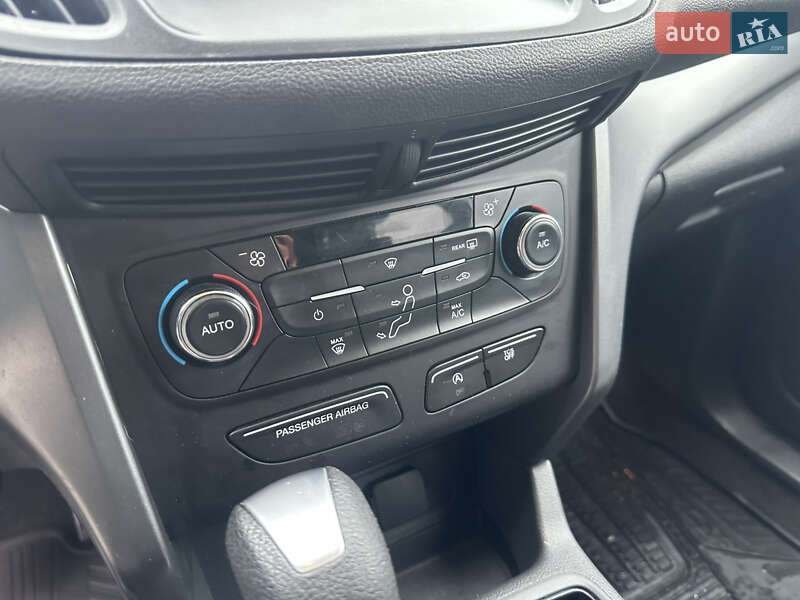 Внедорожник / Кроссовер Ford Escape 2018 в Львове