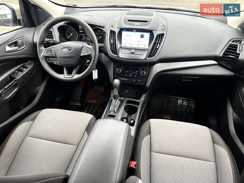 Внедорожник / Кроссовер Ford Escape 2018 в Львове