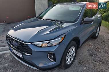 Внедорожник / Кроссовер Ford Escape 2023 в Золочеве