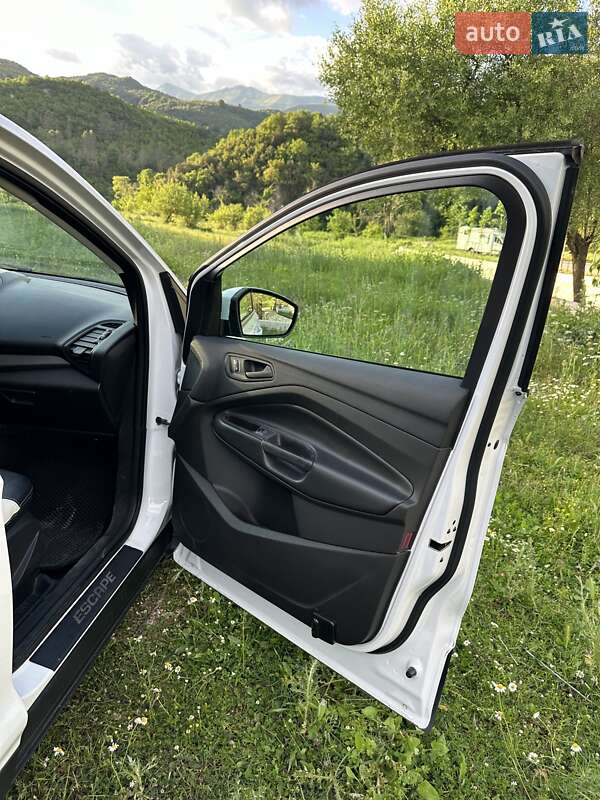 Внедорожник / Кроссовер Ford Escape 2018 в Харькове