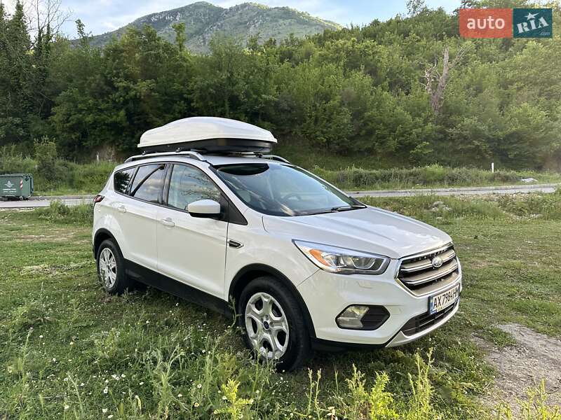 Внедорожник / Кроссовер Ford Escape 2018 в Харькове