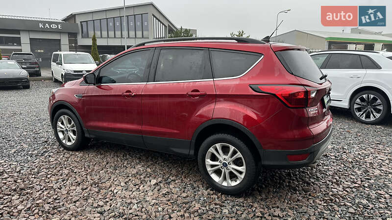 Внедорожник / Кроссовер Ford Escape 2018 в Львове
