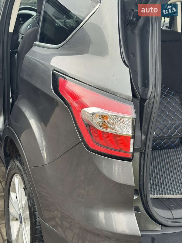 Внедорожник / Кроссовер Ford Escape 2016 в Самборе